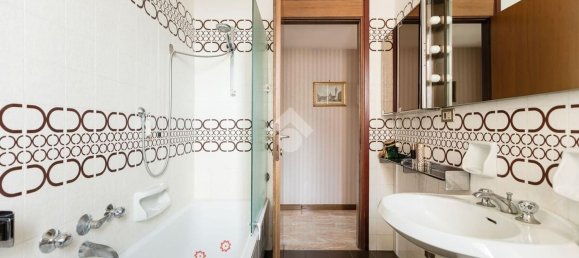 3 Schlafzimmer Wohnung in Milan, Italy, Nr. 357909 17