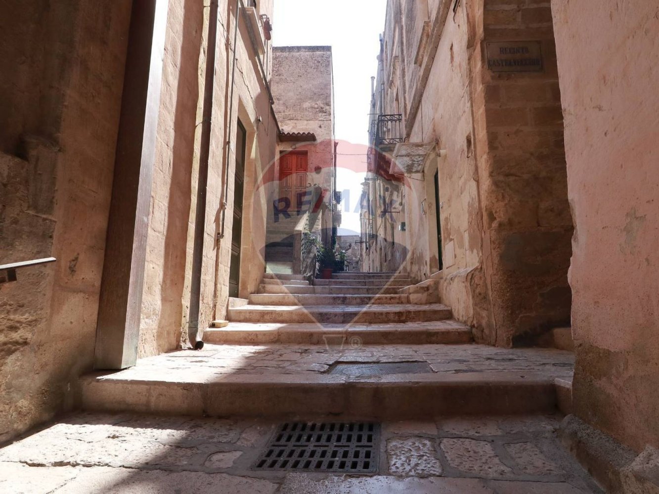 Apartamento de 2 dormitorios en Matera, Italy No. 17232