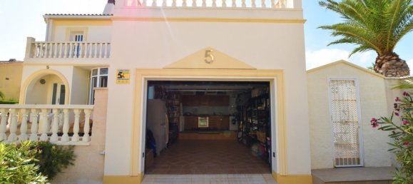 3 bedrooms Villa in Torrevieja, Spain No. 8585 7