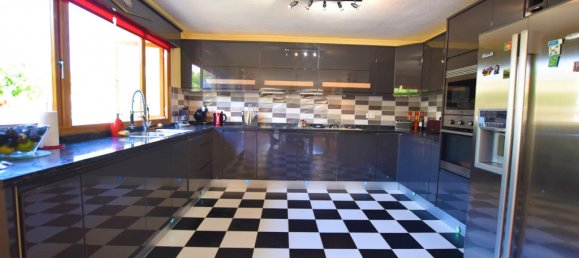 3 bedrooms Villa in Torrevieja, Spain No. 8585 11