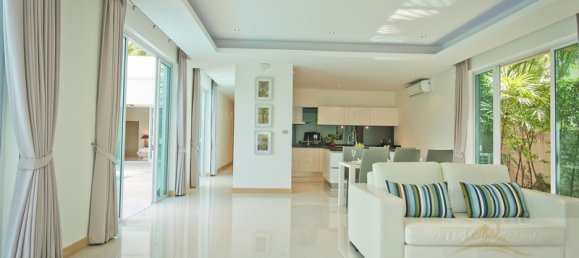 3 bedrooms Cafe / restaurant in Pattaya, Thailand No. 960 27