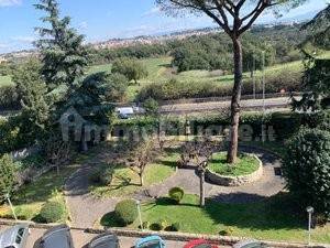 Квартира с 3 спальнями в Рим, Италия № 320204