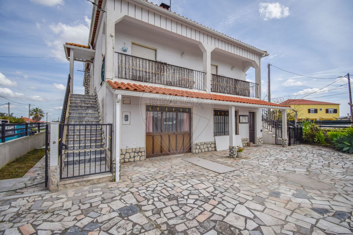 2 bedrooms House in Quinta do Conde, Portugal No. 19659