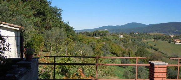 4 bedrooms House in Collevecchio, Italy No. 73 7