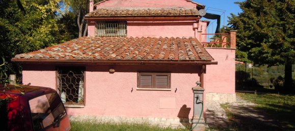 4 bedrooms House in Collevecchio, Italy No. 73 8