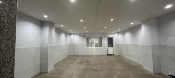 180.9m² House in District 4, Vietnam No. 13078 4