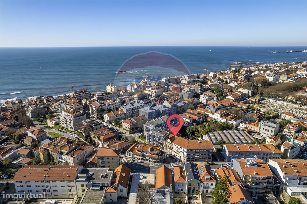 9 bedrooms Building in Porto, Portugal No. 35231