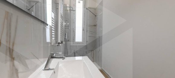 3 rooms Apartment in Sesto San Giovanni, Italy No. 32786 2