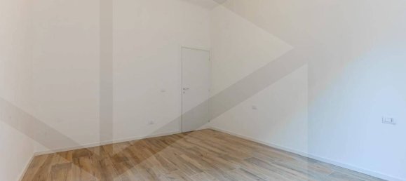3 rooms Apartment in Sesto San Giovanni, Italy No. 32786 9