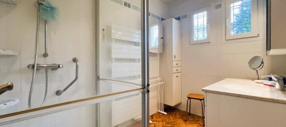 6 bedrooms House in Gouesnach, France No. 195534 18