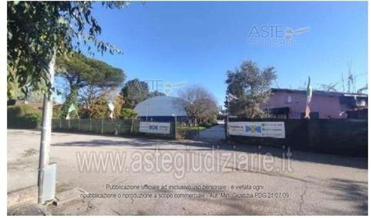 491m² Commercial property in Genzano di Roma, Italy No. 260928