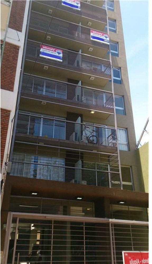 65m² Office in Vicente Lopez, Argentina No. 24994