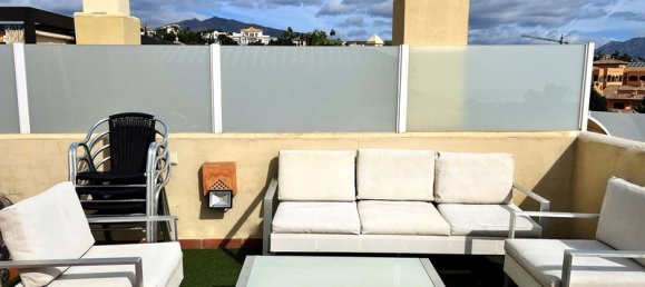 3 bedrooms Penthouse in Estepona, Spain No. 20235 6