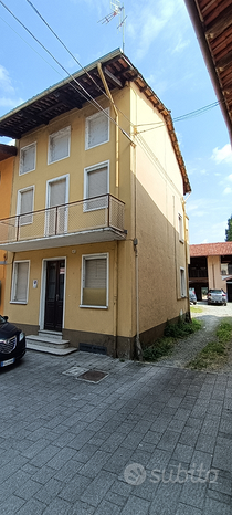 5 rooms House in Viverone, Italy No. 258597