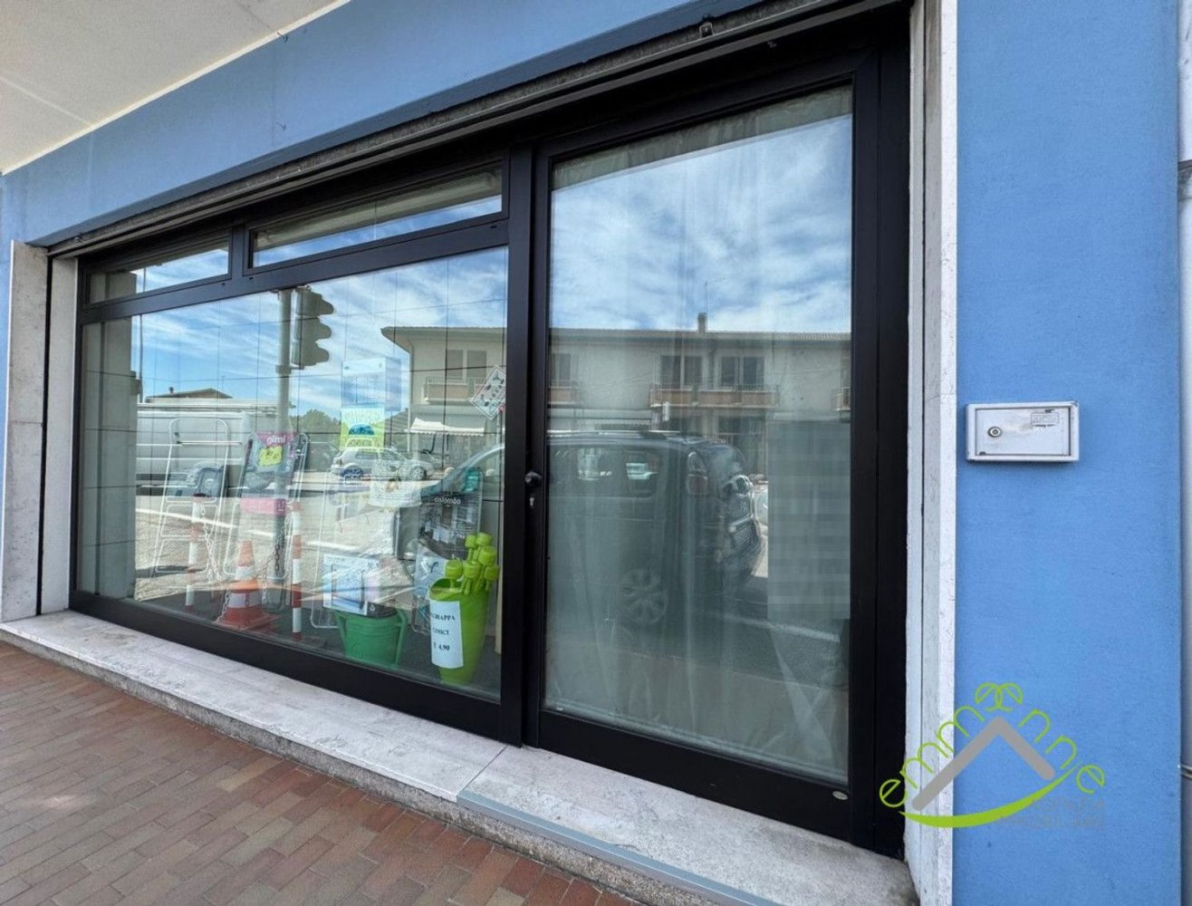 55m² Commercial property in Dolo, Italy No. 283044