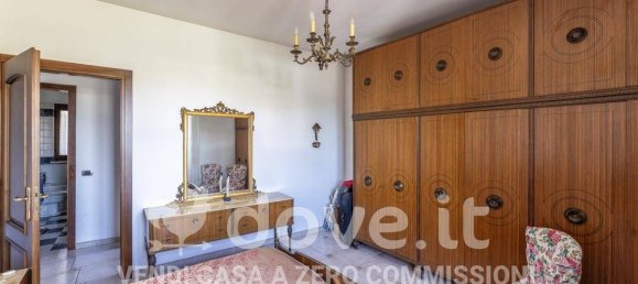 3 Schlafzimmer Wohnung in Novara, Italy, Nr. 302134 9