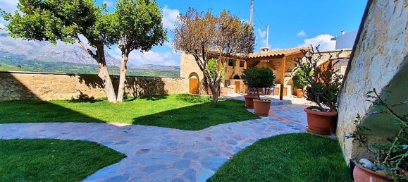 390m² Maisonette in Heraklion, Greece No. 2733 18