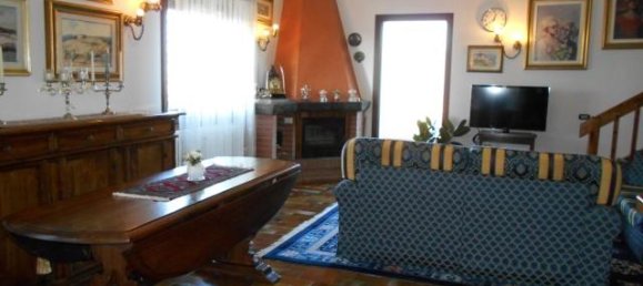 Casa de 3 habitaciónes en Castelfranco Piandiscò, Italy No. 235930 14