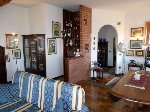 Casa de 3 habitaciónes en Castelfranco Piandiscò, Italy No. 235930