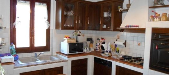 Casa de 3 habitaciónes en Castelfranco Piandiscò, Italy No. 235930 11