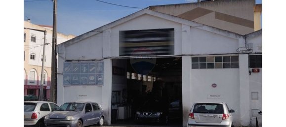 247m² Warehouse in Loures, Portugal No. 75124 2