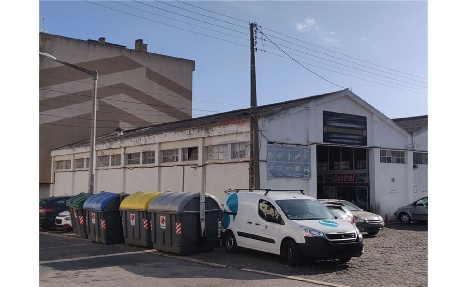 247m² Warehouse in Loures, Portugal No. 75124