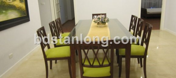 4 bedrooms Apartment in Tay Ho, Vietnam No. 6142 2