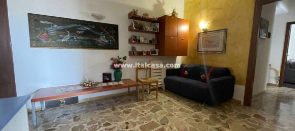 2 Schlafzimmer Wohnung in Crotone, Italy, Nr. 117044 10