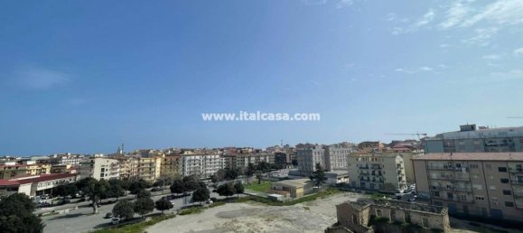 2 Schlafzimmer Wohnung in Crotone, Italy, Nr. 117044 4