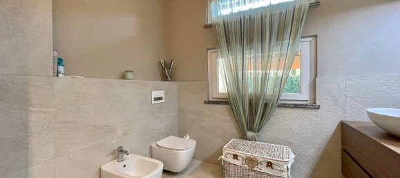 4 rooms Villa in Fino Mornasco, Italy No. 286299 35