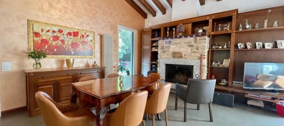 4 rooms Villa in Fino Mornasco, Italy No. 286299 3