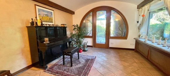 4 rooms Villa in Fino Mornasco, Italy No. 286299 10