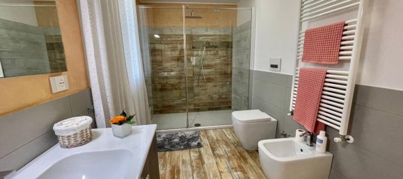 4 rooms Villa in Fino Mornasco, Italy No. 286299 47