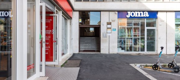 3 bedrooms Apartment in Rome, Italy No. 373923 21