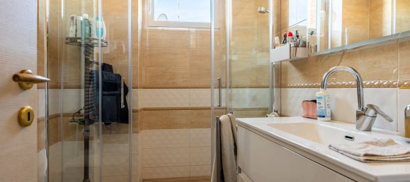 3 bedrooms Apartment in Rome, Italy No. 373923 8