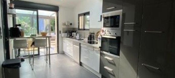 2 bedrooms House in Sains-en-Amienois, France No. 304621 2