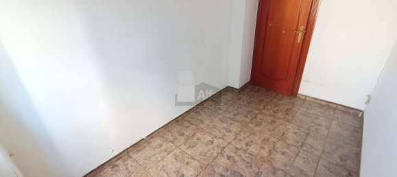 Apartamento de 3 dormitorios en L'Hospitalet de Llobregat, Spain No. 167800 27