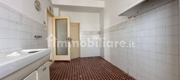 Apartamento de 4 dormitorios en Genoa, Italy No. 39192 23