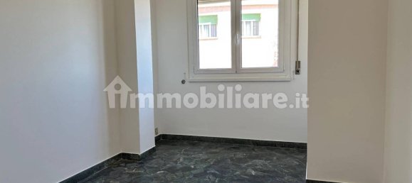 Apartamento de 4 dormitorios en Genoa, Italy No. 39192 19