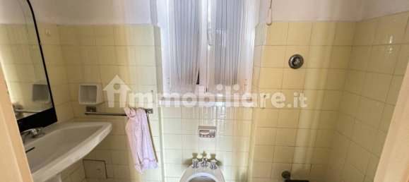 Apartamento de 4 dormitorios en Genoa, Italy No. 39192 25