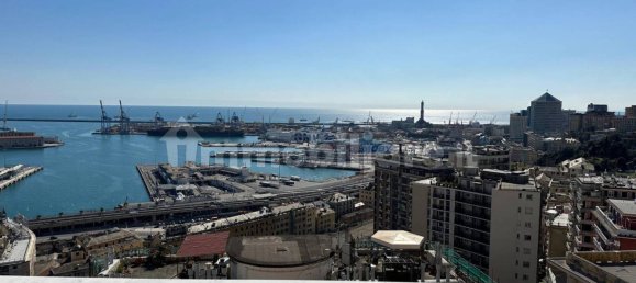 Apartamento de 4 dormitorios en Genoa, Italy No. 39192 26