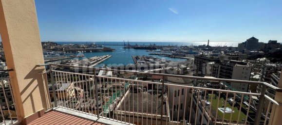 Apartamento de 4 dormitorios en Genoa, Italy No. 39192 31