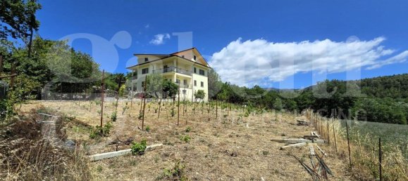 8 rooms Villa in Isernia, Italy No. 281215 7