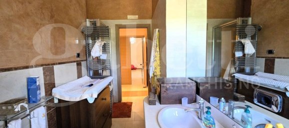 8 rooms Villa in Isernia, Italy No. 281215 38