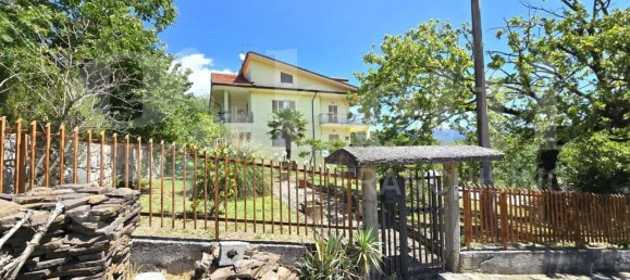 8 rooms Villa in Isernia, Italy No. 281215 2