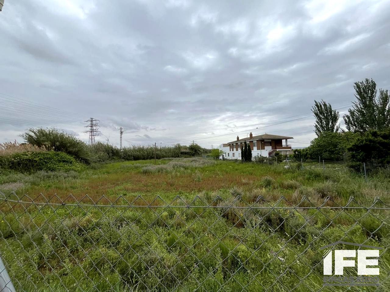 3697m² Land in Zaragoza, Spain No. 156972