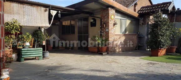 4 bedrooms Villa in Chivasso, Italy No. 89985 15