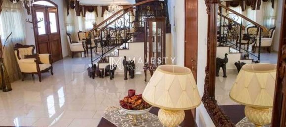 6 bedrooms Villa in Limassol, Cyprus No. 19909 4