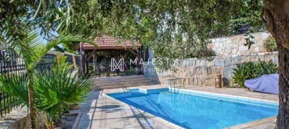 6 bedrooms Villa in Limassol, Cyprus No. 19909 5