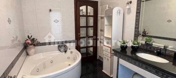 5 bedrooms Apartment in Catanzaro, Italy No. 344195 9